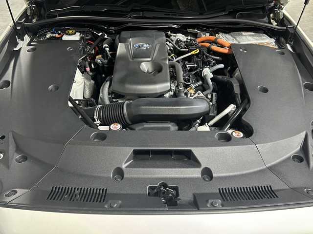 トヨタ クラウン ハイブリッド S Cパッケージ 沖縄県 2020(令2)年 2.8万km ホワイトパールクリスタルシャイン ワンオーナー/禁煙車/純正SDナビ/CD/DVD/SD/BT/フルセグ/バックカメラ/ビルトインETC/ドライブレコーダー/防眩インナーミラー/トヨタセーフティセンス/プリクラッシュセーフティ/レーンキープアシスト/レーダークルーズコントロール/クリアランスソナー/横滑り防止装置/ブラインドスポットモニター/オートマチックハイビーム/LEDヘッドライト/オートライト/ヘッドアップディスプレイ/アイドリングストップ/D+N席シートヒーター/D+N席パワーシート/ステアリングヒーター/純正17インチAW/純正フロアマット/プッシュスタート/スマートキー