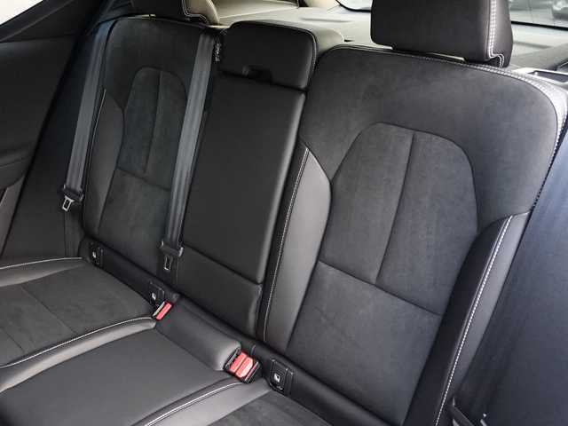 ボルボ ボルボ ＸＣ４０ B4 AWD Rデザイン 静岡県 2021(令3)年 2.9万km グレー インテリセーフ/衝突軽減ブレーキACC/レーンキープ BLIS/ブラックコントラストルーフ /純正ナビフルセグTV Bluetooth CarPlay対応/全方位カメラ/harman/kardonサラウンド/パワーバックドア /ハーフレザーシート シートヒーター /前席パワーシート運転席メモリー機能/ステアリングヒーター/DSRCETC