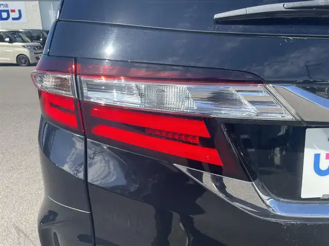 ホンダ オデッセイ アブソルート 和歌山県 2014(平26)年 13.1万km クリスタルブラックパール (株)IDOMが運営する【じしゃロン和歌山店】の自社ローン専用車両になります。こちらは現金またはオートローンご利用時の価格です。自社ローンご希望の方は別途その旨お申付け下さい/純正ナビ/ＥＴＣ/バックカメラ/フルセグTV/オートライト/ＬＥＤヘッドライト/リア左側パワースライドドア＋スライドドアイージークローザー/リア右側パワースライドドア＋スライドドアイージークローザー/コンフォートビューパッケージ/DVD再生可/Bluetooth/Hondaスマートキーシステム＋プッシュエンジンスタート／ストップスイッチ