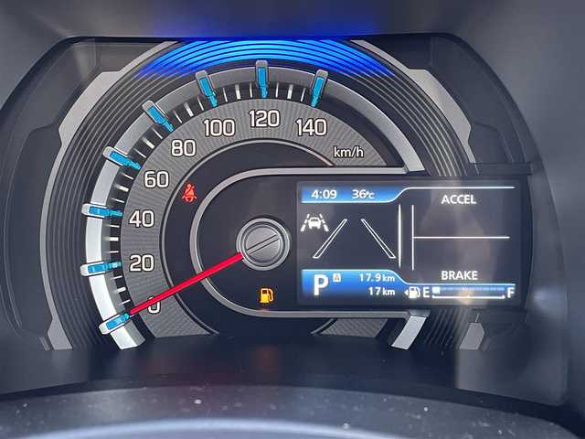 スズキ ハスラー HYBRID G 佐賀県 2025(令7)年 0.1万km未満 ピュアホワイトP LEDヘッドライト/・オートマチックハイビーム/シートヒーター/スマートキー/新車保証書/取扱説明書/スペアキー1本/スズキ セーフティサポート（全車標準装備）/・衝突被害軽減ブレーキ（デュアルカメラブレーキサポート）/・誤発進抑制機能（前方・後方）/・車線逸脱警報機能/・ふらつき警報機能/・先行車発進お知らせ機能/・後退時ブレーキサポート/・標識認識機能/・制動時の車両安定性確保/・ESP（車両走行安定補助システム）/・横滑り防止・トラクションコントロール