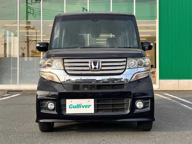 ホンダ Ｎ ＢＯＸ カスタム G SSパッケージ 静岡県 2015(平27)年 6.5万km プレミアムゴールドパープルパール エンジンスタートボタン/パワーステアリング/パワーウィンドウ/保証書/取扱説明書/アイドリングストップ/スマートキー/スペアキー１本/オートエアコン/ETC/SDナビ（CD/ワンセグ）/ベンチシート/フロアマット/両側パワースライドドア/純正アルミホイール/ABS/横滑り防止装置/盗難防止装置/オートライト/W+サイドエアバック/衝突軽減システム/カーテンエアバック