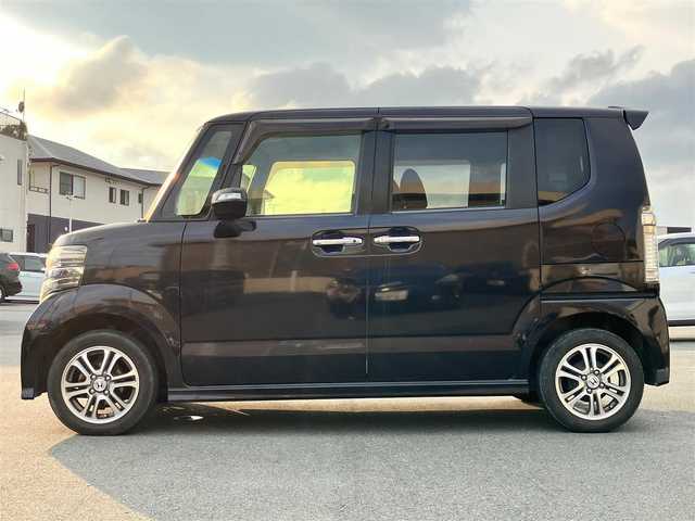 ホンダ Ｎ ＢＯＸ カスタム G SSパッケージ 静岡県 2015(平27)年 6.5万km プレミアムゴールドパープルパール エンジンスタートボタン/パワーステアリング/パワーウィンドウ/保証書/取扱説明書/アイドリングストップ/スマートキー/スペアキー１本/オートエアコン/ETC/SDナビ（CD/ワンセグ）/ベンチシート/フロアマット/両側パワースライドドア/純正アルミホイール/ABS/横滑り防止装置/盗難防止装置/オートライト/W+サイドエアバック/衝突軽減システム/カーテンエアバック