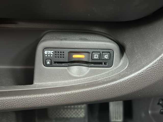 ホンダ Ｎ ＯＮＥ セレクト 静岡県 2018(平30)年 4.1万km ベージュⅡ 安全装備/・シティーブレーキアクティブシステム/純正ナビ/・ラジオ/・CD/DVD/フルセグTV/Bluetooth/SD/USB/ipod/主要装備/・シートヒーター　/・オートライト　/・ＥＴＣ　/・アイドリングストップ　/・ステアリングリモコン　/・ハーフレザーシート　/・スマートキー　/・プッシュスタート　/・バックカメラ　/・純正アルミホイール　/・ウッドパネル/・バックカメラ/・純正フロアマット