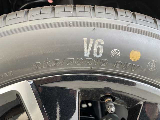 ホンダ ヴェゼル ハイブリッド e:HEV Z PLaYパッケージ 愛知県 2025(令7)年 0.1千km プレミアムサンライトホワイトパール 登録済未使用車/純正9型ディズプレイオーディオナビ/衝突軽減システム/レーダークルーズコントロール/バックカメラ/レーンキープアシスト/シートヒーター/ステアリングヒーター/ブラインドスポットモニター/電動リアゲート/SOSコール/ワイヤレス充電器/パドルシフト/LEDヘッドライト/ハーフレザーシート/ステアリングスイッチ/スマートキー/プッシュスタート/コーナーセンサー/純正アルミホイール