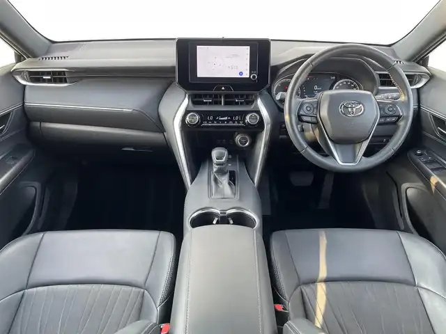 トヨタ ハリアー ハイブリッド G 福岡県 2023(令5)年 8万km プラチナホワイトパールマイカ トヨタセーフティセンス/PCS/LTA/PKSB/クリアランスソナー/純正ディスプレイオーディオ/フルセグTV/AM/FM/BT/Miracast/バックカメラ/デジタルインナーミラー/パワーバックドア/レーダークルーズコントロール/D席パワーシート/ビルトインETC2.0/純正AW/LEDオートライト/オートハイビーム/フォグランプ/電動パーキング/ブレーキホールド/スマートキー/プッシュスタート