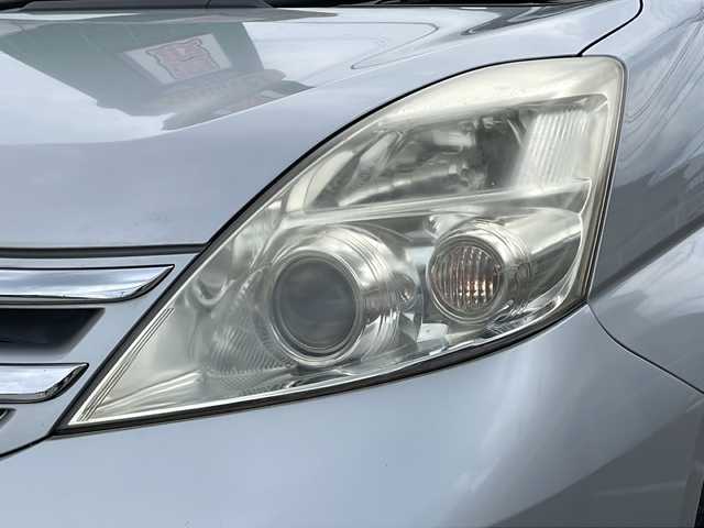 トヨタ アイシス L Gエディション 愛知県 2010(平22)年 8.5万km シルバーM /純正SDナビ//NSCN-W60//ワンセグ/AM/FM/AUX//ビルトインETC//片側パワースライドドア//純正ハロゲンライト//純正フロアマット//純正ドアバイザー//光軸上下調整ダイヤル//ステアスイッチ//電格ミラー//プッシュスタート//ISOFIX//ダブルエアバック//スマートキー//スペアキー1本//取扱説明書//ナビ説明書//保証書//記録簿(R5)