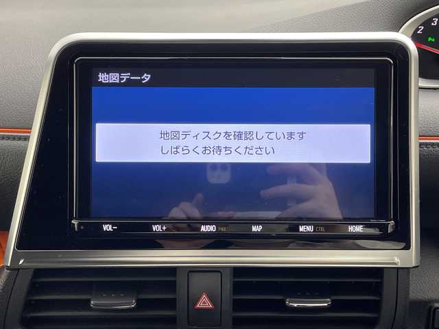 トヨタ シエンタ G クエロ 群馬県 2021(令3)年 2.6万km ホワイトパールクリスタルシャイン 純正9型ナビ/フルセグTV/Bluetooth接続/パノラミックビューモニター/トヨタセーフティセンス/衝突被害軽減ブレーキ/車線逸脱警報機能/オートマチックハイビーム/ステアリングスイッチ/両側電動スライドドア/ワンオーナー/シートヒーター/ステアリングヒーター/クリアランスソナー/スマートキー/プッシュスタート/LEDヘッドライト/LEDフォグライト/本革巻きステアリング
