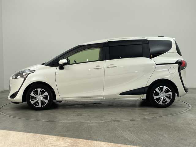 トヨタ シエンタ G クエロ 群馬県 2021(令3)年 2.6万km ホワイトパールクリスタルシャイン 純正9型ナビ/フルセグTV/Bluetooth接続/パノラミックビューモニター/トヨタセーフティセンス/衝突被害軽減ブレーキ/車線逸脱警報機能/オートマチックハイビーム/ステアリングスイッチ/両側電動スライドドア/ワンオーナー/シートヒーター/ステアリングヒーター/クリアランスソナー/スマートキー/プッシュスタート/LEDヘッドライト/LEDフォグライト/本革巻きステアリング