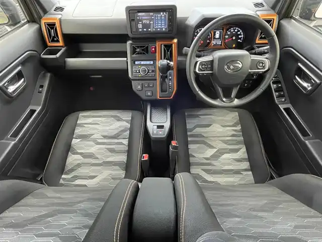 ダイハツ タフト G ターボ 滋賀県 2020(令2)年 1万km フォレストカーキメタリック 純正7インチディスプレイオーディオ/【CD/DVD/USB/iPod/AUX】/バックカメラ/衝突軽減ブレーキ/追従クルーズコントロール/クリアランスソナー/ガラスルーフ/LEDヘッドライト/オートライト/オートマチックハイビーム/前後ドライブレコーダー/ETC/D/Nシートヒーター/電動パーキングブレーキ/オートブレーキホールド/純正フロアマット/ドアバイザー/プッシュスタート/スマートキー/ステアリングリモコン