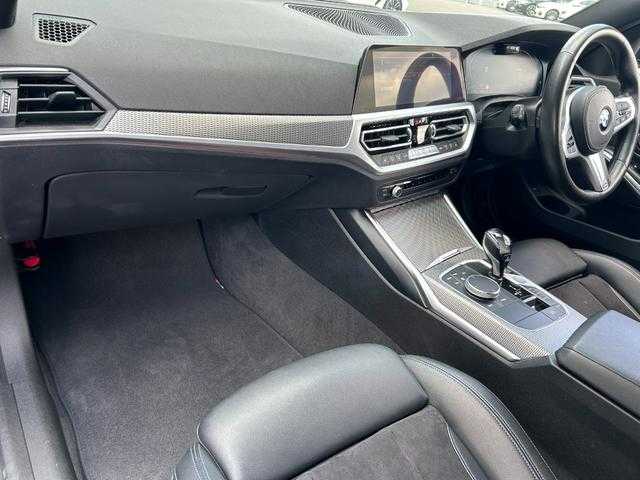 ＢＭＷ ３２０ｄ xDrive ツーリング Mスポーツ 埼玉県 2020(令2)年 2.3万km 黒 ワンオーナー/黒半革シート/ＡＣＣ/純正HDDナビ/（Bluetooth/USB/CD/DVD）/シートヒータ/パドルシフト/純正ミラーＥＴＣ/パワーバックドア/バックカメラ/電動リアゲート/オートマチックハイビーム