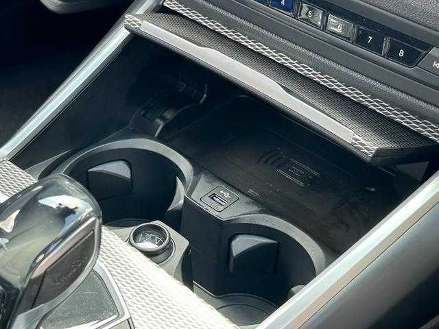 ＢＭＷ ３２０ｄ xDrive ツーリング Mスポーツ 埼玉県 2020(令2)年 2.3万km 黒 ワンオーナー/黒半革シート/ＡＣＣ/純正HDDナビ/（Bluetooth/USB/CD/DVD）/シートヒータ/パドルシフト/純正ミラーＥＴＣ/パワーバックドア/バックカメラ/電動リアゲート/オートマチックハイビーム