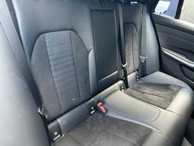 ＢＭＷ ３２０ｄ xDrive ツーリング Mスポーツ 埼玉県 2020(令2)年 2.3万km 黒 ワンオーナー/黒半革シート/ＡＣＣ/純正HDDナビ/（Bluetooth/USB/CD/DVD）/シートヒータ/パドルシフト/純正ミラーＥＴＣ/パワーバックドア/バックカメラ/電動リアゲート/オートマチックハイビーム