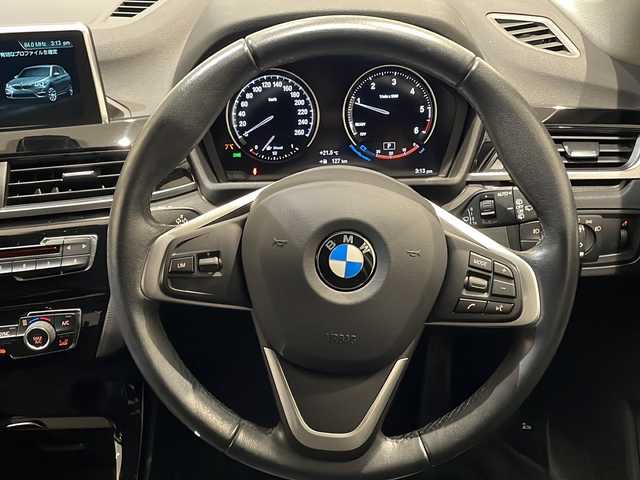 ＢＭＷ Ｘ１ xDrive 18d xライン 新潟県 2018(平30)年 4.4万km ミネラルホワイト DSC／ダイナミック・スタビリティ・コントロール/クルーズコントロール/PDC／パーク・ディスタンス・コントロール/パーキング・アシスト/シートヒーター/インテリジェントセーフティ/純正HDDナビ/(DVD/Bluetooth/USB)/バックカメラ/ミラー一体型ETC/ダウンヒルアシスト/純正18インチアルミホイール/LEDオートライト/シルバールーフレール/電格調整ミラー/ヒルクライムアシスト/横滑り防止機能/W/サイド/カーテンエアバッグ/ABS/スタッドレスタイヤ（純正ホイール）