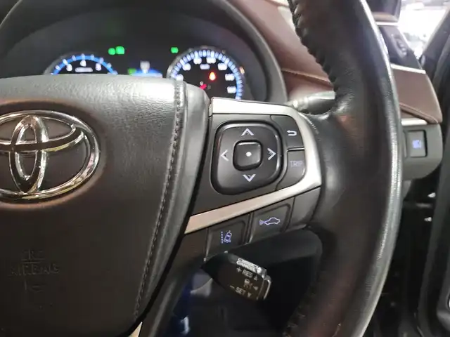 トヨタ ハリアー プレミアム 香川県 2014(平26)年 7.2万km スパークリングブラックパールクリスタルシャイン 〇アルパイン9インチナビ/〇フルセグTV/〇パワーバックドア/〇バックカメラ/〇バックモニター/〇ドライブレコーダー/〇レーダークルーズコントロール/〇コーナーセンサー/〇プリクラッシュセーフティ/〇レーンディパーチャーアラート/〇LEDヘッドランプ/〇オートライト/〇オートマチックハイビーム/〇革巻きコンビステアリングホイール/〇ブラック合皮/ファブリックコンビシート/〇パワーシート(運転席)/〇純正18インチアルミホイール/〇スマートエントリー/スタートシステム/〇禁煙車