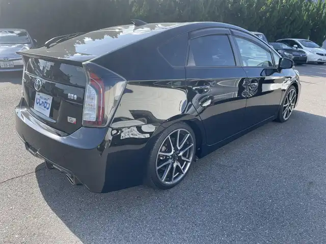 トヨタ プリウス S ツーリングセレ G’s 和歌山県 2014(平26)年 11.1万km ブラック (株)IDOMが運営する【じしゃロン和歌山店】の自社ローン専用車両になります。こちらは現金またはオートローンご利用時の価格です。自社ローンご希望の方は別途その旨お申付け下さい/純正HDDナビ(NHZN-X62G)/(HDD/BT/フルセグTV/SD/DISC)/バックカメラ/LEDヘッドライト/ＥＴＣ/革巻きハンドル/ステアリングスイッチ/スマートキー/スペアキーx1/純正18インチAW/純正フロアマット/ドアバイザー