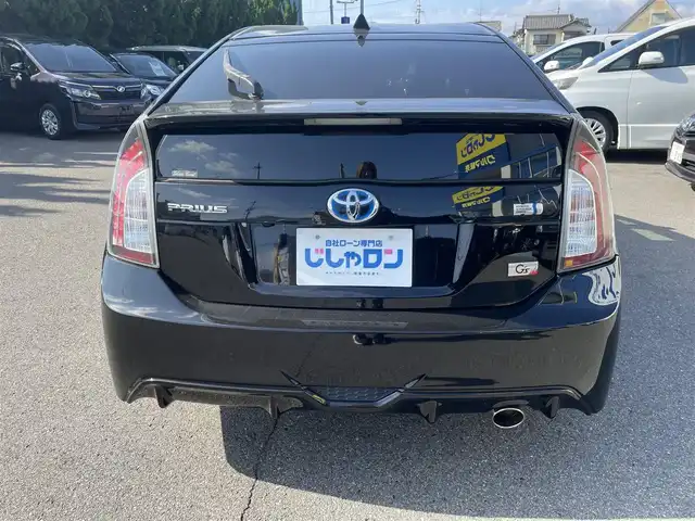トヨタ プリウス S ツーリングセレ G’s 和歌山県 2014(平26)年 11.1万km ブラック (株)IDOMが運営する【じしゃロン和歌山店】の自社ローン専用車両になります。こちらは現金またはオートローンご利用時の価格です。自社ローンご希望の方は別途その旨お申付け下さい/純正HDDナビ(NHZN-X62G)/(HDD/BT/フルセグTV/SD/DISC)/バックカメラ/LEDヘッドライト/ＥＴＣ/革巻きハンドル/ステアリングスイッチ/スマートキー/スペアキーx1/純正18インチAW/純正フロアマット/ドアバイザー