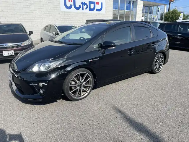 トヨタ プリウス S ツーリングセレ G’s 和歌山県 2014(平26)年 11.1万km ブラック (株)IDOMが運営する【じしゃロン和歌山店】の自社ローン専用車両になります。こちらは現金またはオートローンご利用時の価格です。自社ローンご希望の方は別途その旨お申付け下さい/純正HDDナビ(NHZN-X62G)/(HDD/BT/フルセグTV/SD/DISC)/バックカメラ/LEDヘッドライト/ＥＴＣ/革巻きハンドル/ステアリングスイッチ/スマートキー/スペアキーx1/純正18インチAW/純正フロアマット/ドアバイザー