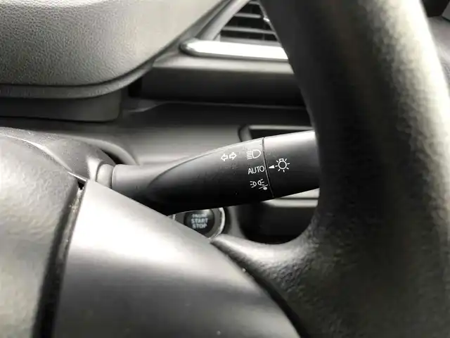 スズキ ソリオ G 福岡県 2023(令5)年 5.6万km スーパーブラックパール デュアルカメラブレーキサポート/純正8インチメモリナビ【SKW-S807】/　フルセグTV/CD/DVD/Bluetooth/プッシュスタート/片側パワースライドドア/フロアマット/保証書