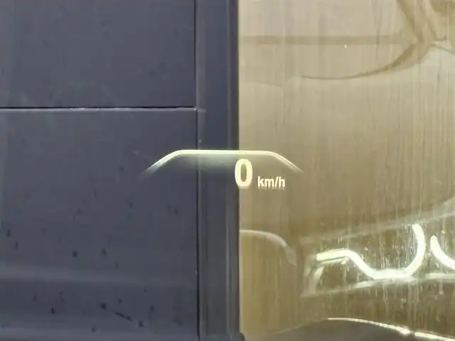 ＢＭＷ ７４０Ｌd xDrive Mスポーツ 石川県 2017(平29)年 7.2万km 黒 4WD/純正HDDナビ/　Bluetooth・AM/FM・CD・DVD・USB・AUX/フルセグTV/全方位カメラ/リアエンターテイメント/ヘッドアップディスプレイ/全席パワーシート/全席メモリーシート/アダプティブクルーズコントロール/アンチロック・ブレーキ・システム/衝突被害軽減システム/横滑り防止装置/前後コーナーセンサー/レーンキープアシスト/盗難防止装置/パーキングアシスト/アイドリングストップ/エアバッグ（W+サイド）/カーテンエアバッグ/純正アルミホイール/スマートキー