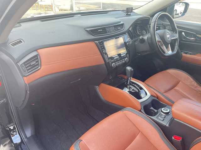 日産 エクストレイル 20Xi レザーエディション 山口県 2020(令2)年 2.9万km ダイヤモンドブラック プロパイロット　/レーダークルーズコントロール　/全席シートヒーター　/レザーシート/純正ナビ【ＭＭ５１９－Ｄ】/　（Ｂｌｕｅｔｏｏｔｈ・フルセグＴＶ・ＣＤ・ＤＶＤ・Ｂｌｕ－ｒａｙ）/ヒーテッドドアミラー/デジタルインナーミラー/全方位モニター・バックカメラ/ビルトインETC/ルーフレール/運転席・助手席パワーシート/電動リアゲート/前後ドライブレコーダー/LEDライト/オートライト/スペアキー1本/スマートキー/プッシュスタート/純正フロアマット/保証書/取扱説明書