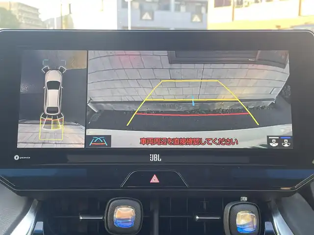 トヨタ ハリアー ハイブリッド Z レザーパッケージ 福岡県 2020(令2)年 9.3万km ホワイトパールクリスタルシャイン ワンオーナー車/調光パノラマルーフ/JBLプレミアムサウンド/前後ドラレコ付きデジタルインナーミラー/純正12.3インチT-Connectナビ/(AM/FM/Bluetooth/Miracast/フルセグTV)/パノラミックビューモニター/バック/サイド/フロントカメラ/トヨタセーフティセンス/・プリクラッシュセーフティ/・レーントレーシングアシスト/・オートマチックハイビーム/・ロードサインアシスト/・レーダークルーズコントロール(追従機能付き)/・先行車発進告知/ブランドスポットモニター/クリアランスソナー/パーキングサポートブレーキ/リヤクロストラフィックアラート/パワーバックドア/純正19インチアルミホール/電格ウィンカーミラー/黒レザーシート/ヘッドアップディスプレイ/ステアリングヒーター/革巻きステアリング/ステアリングスイッチ/パワーシート(D/N)/シートヒーター/ベンチレーション(D/N)/シートメモリー(D)/ナノイーX/純正フロアマット/USBポート/アクセサリーソケット/スペアキー×1/ISOFIX/保証書/取扱説明書/ナビ取扱説明書