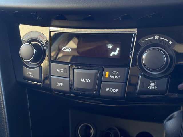 スズキ スイフト スポーツ 静岡県 2015(平27)年 7.6万km スーパーブラックパール /社外ナビ/地デジTV//社外CD/DVD/Bluetooth//バックカメラ//ディスチャージ//純正17インチAW//クルーズコントロール//ETC//オートライト//スマートキー