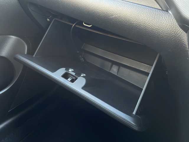 スズキ スイフト スポーツ 静岡県 2015(平27)年 7.6万km スーパーブラックパール /社外ナビ/地デジTV//社外CD/DVD/Bluetooth//バックカメラ//ディスチャージ//純正17インチAW//クルーズコントロール//ETC//オートライト//スマートキー