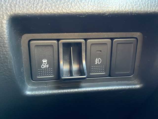 スズキ スイフト スポーツ 静岡県 2015(平27)年 7.6万km スーパーブラックパール /社外ナビ/地デジTV//社外CD/DVD/Bluetooth//バックカメラ//ディスチャージ//純正17インチAW//クルーズコントロール//ETC//オートライト//スマートキー