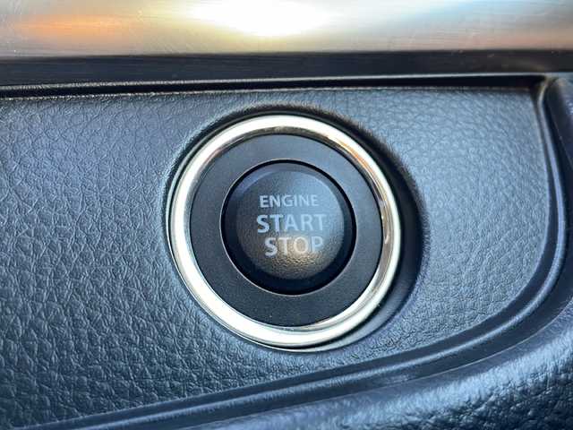 スズキ スイフト スポーツ 静岡県 2015(平27)年 7.6万km スーパーブラックパール /社外ナビ/地デジTV//社外CD/DVD/Bluetooth//バックカメラ//ディスチャージ//純正17インチAW//クルーズコントロール//ETC//オートライト//スマートキー