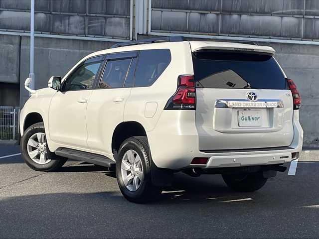 トヨタ ランドクルーザー プラド TX 愛知県 2021(令3)年 4.9万km ホワイトパールクリスタルシャイン ベージュ内装/ルーフレール/社外SDナビ/フルセグTV・CD・DVD・Bluetooth・USB・AM・FM/バックカメラ/プリクラッシュセーフティ/レーダークルーズコントロール/LDA/クリアランスソナー/2.0ビルトインETC/純正17インチアルミホイール/LEDヘッドライト/オートハイビーム/ヘッドライトウォッシャー/スマートキー/プッシュスタート/純正フロアマット/保証書/取扱説明書/スペアスマートキー