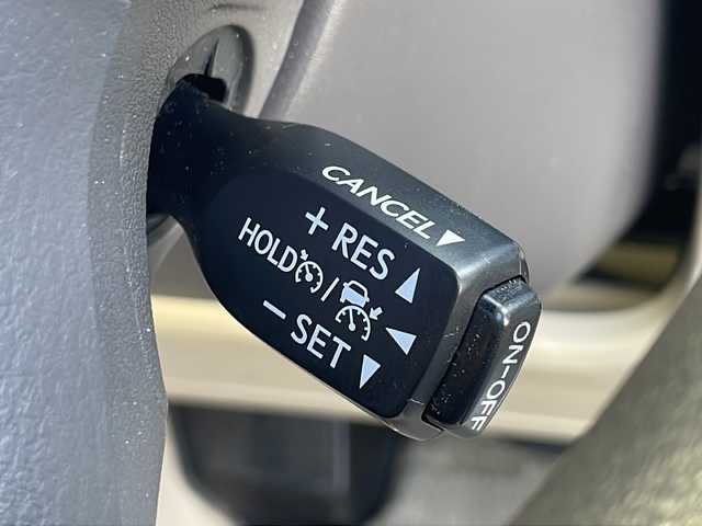 トヨタ ランドクルーザー プラド TX 愛知県 2021(令3)年 4.9万km ホワイトパールクリスタルシャイン ベージュ内装/ルーフレール/社外SDナビ/フルセグTV・CD・DVD・Bluetooth・USB・AM・FM/バックカメラ/プリクラッシュセーフティ/レーダークルーズコントロール/LDA/クリアランスソナー/2.0ビルトインETC/純正17インチアルミホイール/LEDヘッドライト/オートハイビーム/ヘッドライトウォッシャー/スマートキー/プッシュスタート/純正フロアマット/保証書/取扱説明書/スペアスマートキー