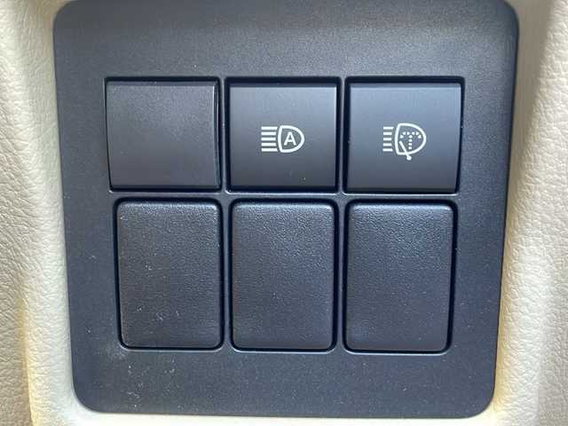 トヨタ ランドクルーザー プラド TX 愛知県 2021(令3)年 4.9万km ホワイトパールクリスタルシャイン ベージュ内装/ルーフレール/社外SDナビ/フルセグTV・CD・DVD・Bluetooth・USB・AM・FM/バックカメラ/プリクラッシュセーフティ/レーダークルーズコントロール/LDA/クリアランスソナー/2.0ビルトインETC/純正17インチアルミホイール/LEDヘッドライト/オートハイビーム/ヘッドライトウォッシャー/スマートキー/プッシュスタート/純正フロアマット/保証書/取扱説明書/スペアスマートキー