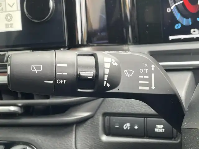 日産 オーラ G レザーエディション 島根県 2024(令6)年 2.4万km バーガンディー 登録時走行距離　23306km/純正ナビ(Bluetooth/AM/FM/USB/HDMI)/フルセグテレビ/BOSEサウンド/全周囲カメラ/プロパイロット/シートヒーター（DN席）/ステアリングヒーター/ステアリングスイッチ/ブラインドスポットモニター/置くだけモバイル充電/オートライト/オートハイビーム/コーナーセンサー/速度標識表示/エマージェンシーブレーキ/レーンキープアシスト/ドライブレコーダー/ETC2.０/純正アルミ１７インチ