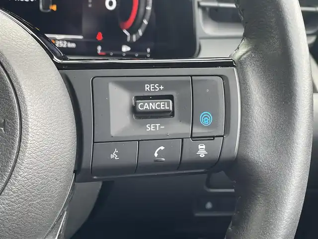 日産 オーラ G レザーエディション 島根県 2024(令6)年 2.4万km バーガンディー 登録時走行距離　23306km/純正ナビ(Bluetooth/AM/FM/USB/HDMI)/フルセグテレビ/BOSEサウンド/全周囲カメラ/プロパイロット/シートヒーター（DN席）/ステアリングヒーター/ステアリングスイッチ/ブラインドスポットモニター/置くだけモバイル充電/オートライト/オートハイビーム/コーナーセンサー/速度標識表示/エマージェンシーブレーキ/レーンキープアシスト/ドライブレコーダー/ETC2.０/純正アルミ１７インチ