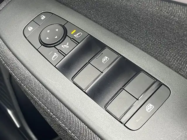 日産 オーラ G レザーエディション 島根県 2024(令6)年 2.4万km バーガンディー 登録時走行距離　23306km/純正ナビ(Bluetooth/AM/FM/USB/HDMI)/フルセグテレビ/BOSEサウンド/全周囲カメラ/プロパイロット/シートヒーター（DN席）/ステアリングヒーター/ステアリングスイッチ/ブラインドスポットモニター/置くだけモバイル充電/オートライト/オートハイビーム/コーナーセンサー/速度標識表示/エマージェンシーブレーキ/レーンキープアシスト/ドライブレコーダー/ETC2.０/純正アルミ１７インチ