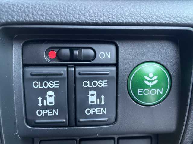 ホンダ オデッセイ 神奈川県 2014(平26)年 9.2万km プレミアムヴィーナスブラックP 純正ナビ（ワンセグ/Bluetooth/CD/DVD/USB/HDMI）/両側パワースライドドア/クルーズコントロール/バックカメラ/ビルドインETC/LEDヘッドライト　/フォグライト　/オートライト　/電動格納ミラー　/プッシュスタート/スマートキー/純正アルミホイール/純正フロアマット/ABS/横滑り防止装置