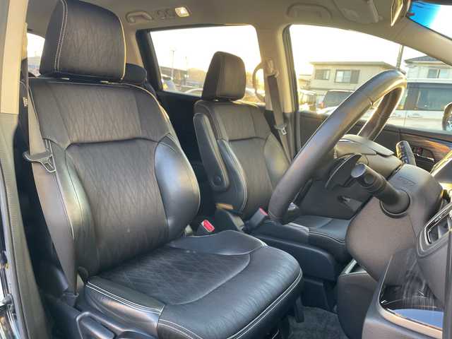 ホンダ オデッセイ 神奈川県 2014(平26)年 9.2万km プレミアムヴィーナスブラックP 純正ナビ（ワンセグ/Bluetooth/CD/DVD/USB/HDMI）/両側パワースライドドア/クルーズコントロール/バックカメラ/ビルドインETC/LEDヘッドライト　/フォグライト　/オートライト　/電動格納ミラー　/プッシュスタート/スマートキー/純正アルミホイール/純正フロアマット/ABS/横滑り防止装置