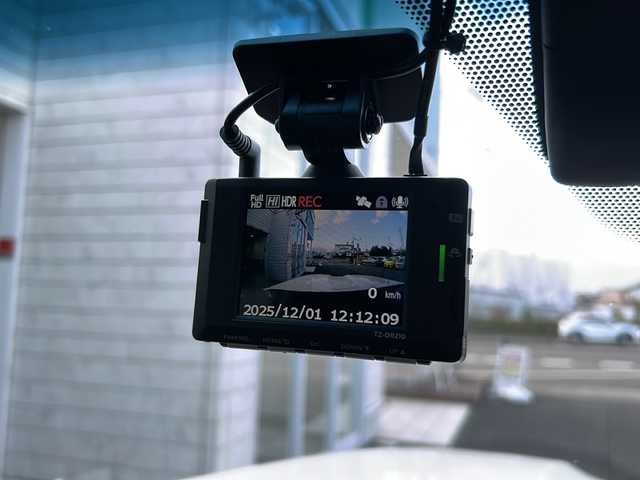 トヨタ ランドクルーザー AX 福島県 2024(令6)年 1万km ホワイトパールクリスタルシャイン トヨタセーフティセンス/・衝突被害軽減ブレーキ/・オートハイビーム/・車線逸脱警報装置/・レーダークルーズコントロール/・ロードサインアシスト/・プロアクティブドライビングアシスト/純正ディスプレイオーディオナビ/・BT/USB/MiraCast/AM/FM/・純正ビルトインETC/・前後ドライブレコーダー/・バックカメラ/・アラウンドビューモニター/D席パワーシート/・3列シート/・フルフラットシート/電子パーキング/・オートブレーキホールド/革張りステアリング/・ステアリングスイッチ/パーキングセンサー/電動格納ミラー/・ウィンカーミラー/・オートミラー/寒冷地仕様/プッシュスタート/・スマートキー/Cタイプ充電ポート/・USB充電ポート/LEDヘッドライト/・フォグランプ/・オートライト/ルーフレール/純正フロアマット/純正18インチAW/盗難防止装置