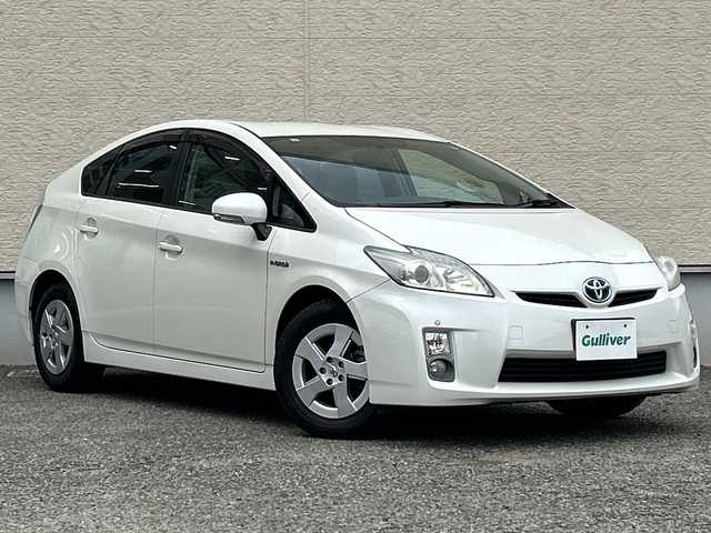 トヨタ プリウス S 大阪府 2009(平21)年 3.3万km ホワイトパールクリスタルシャイン ワンオーナー/７インチナビ（NHDT-W59)/AM/FM/ワンセグ/CD/バックカメラ/サイドカメラ/前後コーナーセンサー/プッシュスタート/エレクトロニックシフト/ステアリングリモコン/横滑り防止機能/電動格納ドアミラー/カーテンエアバック/オートライト/ヘッドライトレベライザー/純正フォグライト/スマートキー/純正フロアマット/純正ドアバイザー