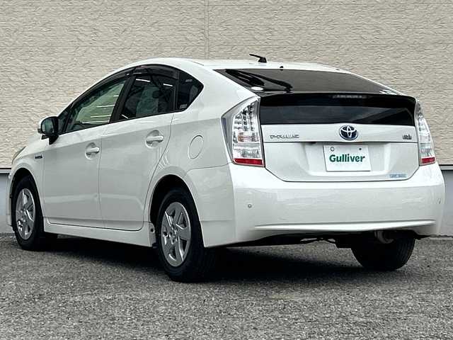 トヨタ プリウス S 大阪府 2009(平21)年 3.3万km ホワイトパールクリスタルシャイン ワンオーナー/７インチナビ（NHDT-W59)/AM/FM/ワンセグ/CD/バックカメラ/サイドカメラ/前後コーナーセンサー/プッシュスタート/エレクトロニックシフト/ステアリングリモコン/横滑り防止機能/電動格納ドアミラー/カーテンエアバック/オートライト/ヘッドライトレベライザー/純正フォグライト/スマートキー/純正フロアマット/純正ドアバイザー