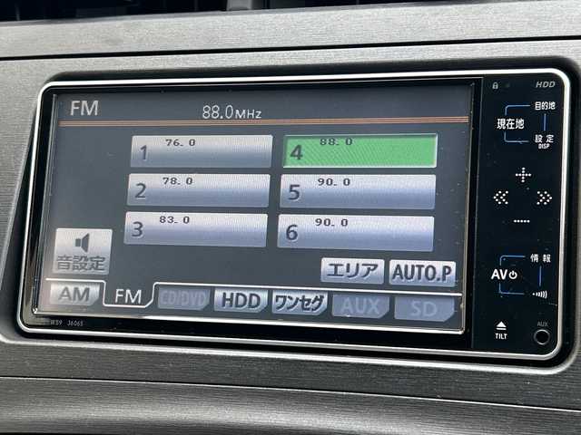 トヨタ プリウス S 大阪府 2009(平21)年 3.3万km ホワイトパールクリスタルシャイン ワンオーナー/７インチナビ（NHDT-W59)/AM/FM/ワンセグ/CD/バックカメラ/サイドカメラ/前後コーナーセンサー/プッシュスタート/エレクトロニックシフト/ステアリングリモコン/横滑り防止機能/電動格納ドアミラー/カーテンエアバック/オートライト/ヘッドライトレベライザー/純正フォグライト/スマートキー/純正フロアマット/純正ドアバイザー