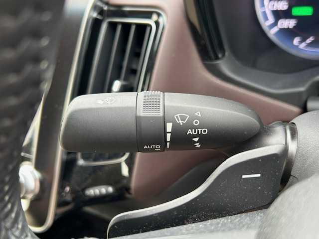 トヨタ クラウン ハイブリッド G－エグゼクティブ 大阪府 2018(平30)年 7.4万km ホワイトパールクリスタルシャイン アラウンドビューモニター/ブラインドスポットモニター/純正ナビ(BT/CD/USB/フルセグ)/衝突被害軽減システム/レーンキープアシスト/コーナーセンサー/アダクティブクルーズコントロール/純正アルミホイール/純正フロアマット/パーキングアシスト/パワーシート/シートヒーター/エアシート/ステアリングヒーター/ドライブレコーダー/ビルトインETC/プッシュスタートボタン/スマートキー×2/LEDヘッドライト