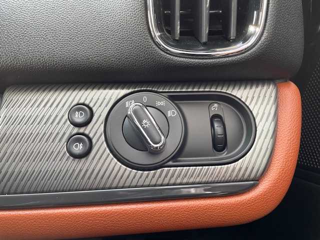 ＭＩＮＩ ＢＭＷ ミニ クロスオーバー クーパー SD オール4 青森県 2022(令4)年 5.9万km MINI Yoursエニグマティックブラック ワンオーナー/4WD/ディーゼル/ターボ/オプションカラー/（エニグマティックブラック）/純正HDDナビ/(Bluetooth/radio）/ALL４　TRIM/　・19インチアルミホイール　ターンスタイル・スポーク/　・レザーチェスター　モルトブラウン/　・電動フロントシート（運転席メモリー機能付）/　・シートヒーター（フロント左右）/　・MINIドライビングモード/アダプティブクルーズコントロール/パワーバックドア/スポーツレザーステアリング/前後バンパーセンサー/バックカメラ/インテリジェントセーフティ/ミラー一体型ETC/LEDオートライト・フォグ/リアヒーター/ステアリングスイッチ/オートワイパー/ルーフレール/W/サイド/カーテンエアバッグ/ABS/横滑り防止/スマートキーx2/保証書・取扱説明書