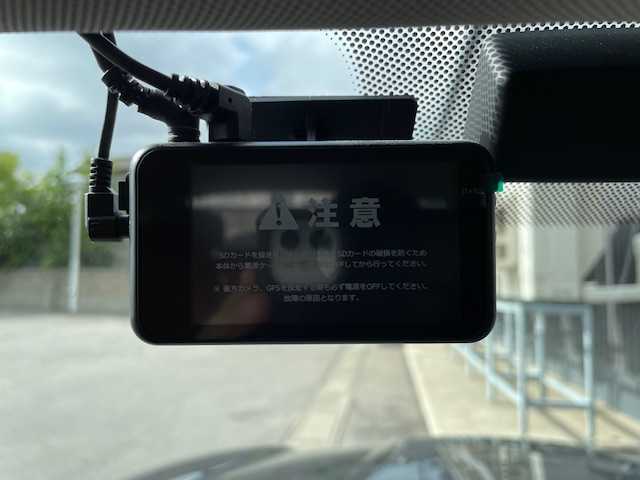 ＭＩＮＩ ＢＭＷ ミニ クロスオーバー クーパー SD オール4 青森県 2022(令4)年 5.9万km MINI Yoursエニグマティックブラック ワンオーナー/4WD/ディーゼル/ターボ/オプションカラー/（エニグマティックブラック）/純正HDDナビ/(Bluetooth/radio）/ALL４　TRIM/　・19インチアルミホイール　ターンスタイル・スポーク/　・レザーチェスター　モルトブラウン/　・電動フロントシート（運転席メモリー機能付）/　・シートヒーター（フロント左右）/　・MINIドライビングモード/アダプティブクルーズコントロール/パワーバックドア/スポーツレザーステアリング/前後バンパーセンサー/バックカメラ/インテリジェントセーフティ/ミラー一体型ETC/LEDオートライト・フォグ/リアヒーター/ステアリングスイッチ/オートワイパー/ルーフレール/W/サイド/カーテンエアバッグ/ABS/横滑り防止/スマートキーx2/保証書・取扱説明書