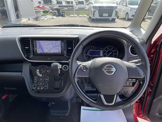日産 デイズ ルークス HWS X Vセレクション 石川県 2018(平30)年 7.3万km スパークリングレッド/ブラック ワンオーナー/純正メモリーナビ/純正CD/DVD/フルセグTV/LEDヘッドライト/両側パワースライドドア/アラウンドビューモニター/ETC/ドライブレコーダー/純正アルミホイール/インテリキー/プッシュスタート/電動ミラー/エマージェンシーブレーキ/保証書