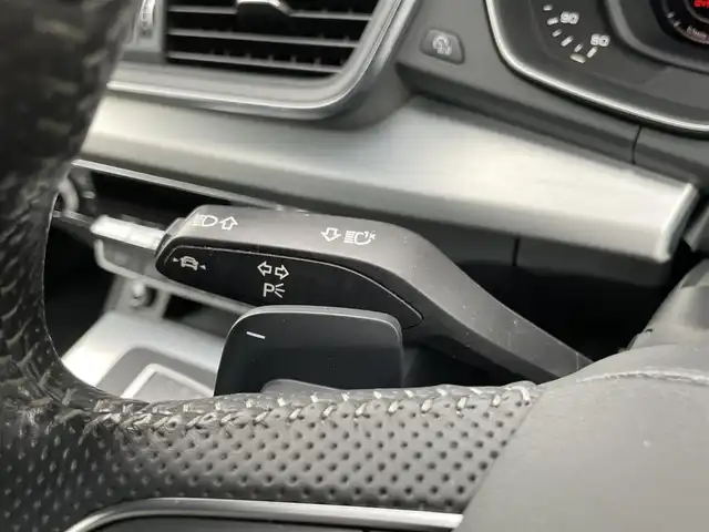 アウディ Ｑ５ 40TDIクワトロ スポーツ 石川県 2019(平31)年 5.6万km パール 4WD/衝突軽減ブレーキ/純正メモリーナビ/バック/フロント/サイド/全方位カメラ/フルセグＴＶ/AppleCarPlay/Bluetooth/バーチャルコックピット/オートクルーズコントロール/ブラインドスポットモニター/レーンキープアシスト/クリアランスソナー/パワーリアゲート/パワーシート/シートヒーター/オートライト/マトリクスLEDヘッドライト/ETC