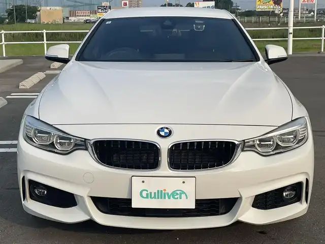 ＢＭＷ ４２０ｉ グランクーペ Mスポーツ 佐賀県 2016(平28)年 3.8万km アルピンホワイトⅢ 純正8.8インチナビゲーション/・AM/FM/CD/DVD/USB/Bluetooth/バックカメラ/前後ドライブレコーダー/バックミラー内蔵型ETC/パワーリアゲ―ト/リバース連動ドアミラー/D＋N席パワーシート(D席メモリー機能付)/ISOFIX対応/前席オットマン/革巻きステアリング/ステアリングリモコン/純正18インチアルミホイール/純正LEDヘッドライト/純正LEDフォグライト/純正フロアマット/新車保証書/取扱説明書/スペアキー１本/アクティブクルーズコントロール/レーンディパーチャーウォーニング/レーンキーピングアシスト/レーンチェンジアシスト/前車接近警告機能