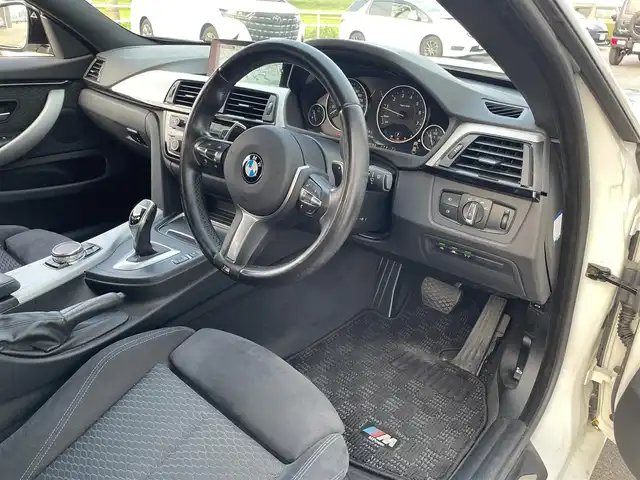 ＢＭＷ ４２０ｉ グランクーペ Mスポーツ 佐賀県 2016(平28)年 3.8万km アルピンホワイトⅢ 純正8.8インチナビゲーション/・AM/FM/CD/DVD/USB/Bluetooth/バックカメラ/前後ドライブレコーダー/バックミラー内蔵型ETC/パワーリアゲ―ト/リバース連動ドアミラー/D＋N席パワーシート(D席メモリー機能付)/ISOFIX対応/前席オットマン/革巻きステアリング/ステアリングリモコン/純正18インチアルミホイール/純正LEDヘッドライト/純正LEDフォグライト/純正フロアマット/新車保証書/取扱説明書/スペアキー１本/アクティブクルーズコントロール/レーンディパーチャーウォーニング/レーンキーピングアシスト/レーンチェンジアシスト/前車接近警告機能