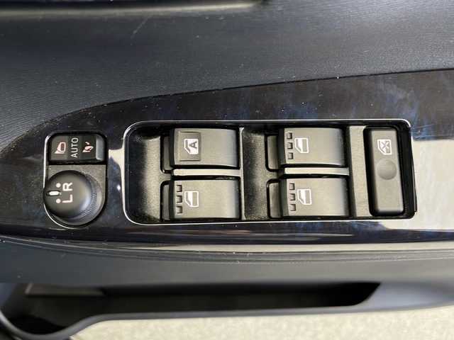 ダイハツ タント カスタム RS トップED SA Ⅲ 長野県 2018(平30)年 4.1万km ブラックマイカメタリック 4WD/純正SDナビ（型番：NSZN-X67D）/（フルセグTV/CD/DVD/SD/BL/USB）/バックカメラ/両側パワースライド/衝突被害軽減システム/ビルトインETC/LEDヘッドライト/オートマチックハイビーム/オートライト/ステアリングスイッチ/シートヒーター（D席）/純正マット/純正アルミホイール/ドアバイザー/2列目サンシェード/電格ミラー/スマートキー/スペアキー/取説・保証書