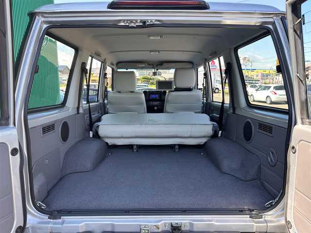トヨタ ランドクルーザー AX 宮城県 2015(平27)年 2.9万km シルバーM 記録簿H30・31・R2・3・5・6・7年分有り/ワンオーナー/4WD/社外SDナビ/【CD・DVD・SD・BT・フルセグTV】/バックカメラ/純正16インチAW/後席モニター/革調シートカバー/メッキミラー/ヘッドライトレベライザー/背面タイヤ/フォグライト/キーレスX２/ETC